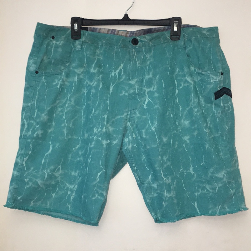 Men’s casual turquoise and white washed shorts